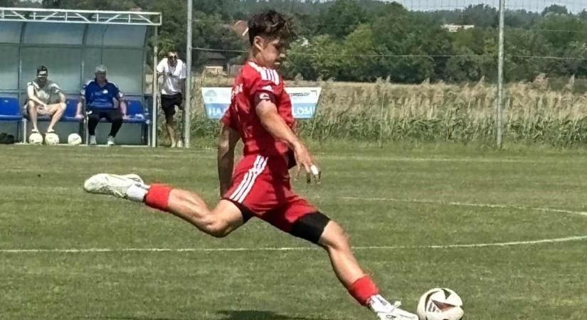 Fair play-díjat érdemelne a tizenhat éves petőházi labdarúgó