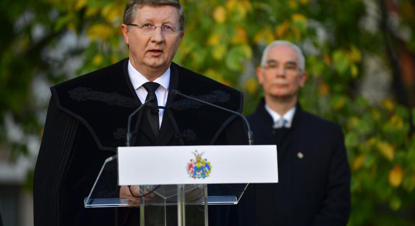 Újra megszólalt a tiszántúli református püspök a kegyelmi ügy miatt és továbbra is keményen bírálja Balog Zoltánt