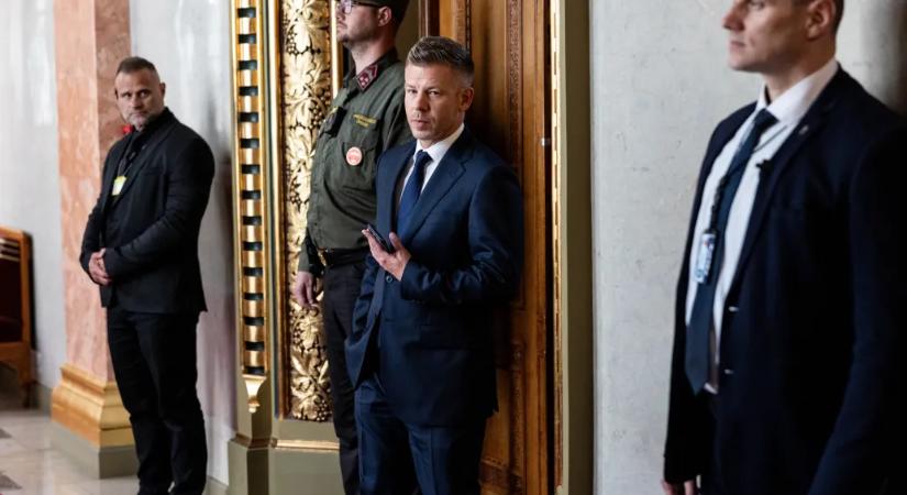 Politikai show-műsor lehet a parlamenti vizsgálóbizottságokból
