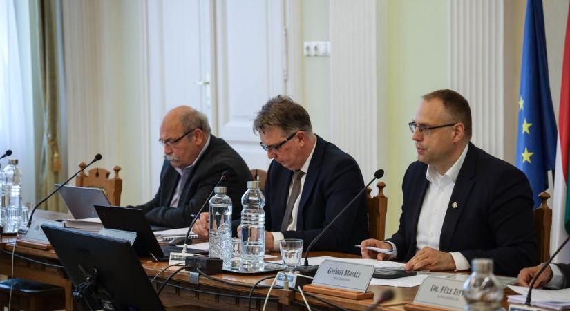 Fájdalmas döntéseket kell hozni Szolnok működőképességének megőrzéséért
