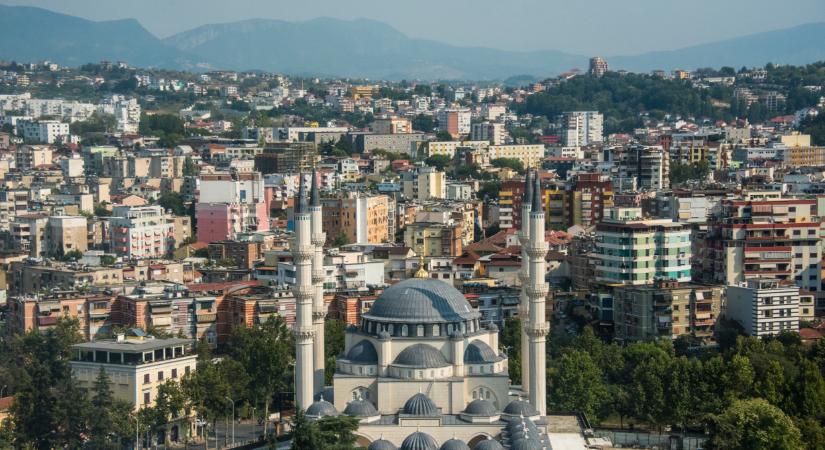 Tömegével rohanják meg a magyarok ezt a balkáni országot: idén ez lett a pünkösdi hosszú hétvége legnagyobb slágere