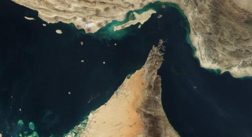 Irán tovább szigorít a Hormuzi-szorosban