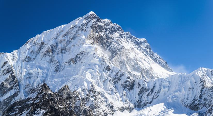 "Dugó van" a Mount Everesten.