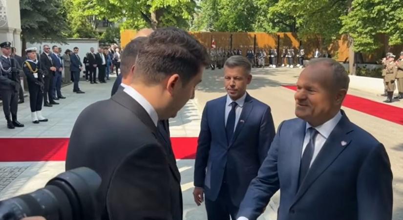 A három muskétás és a visszatérő negyedik: Magyar Péterrel újra összeállhat a V4