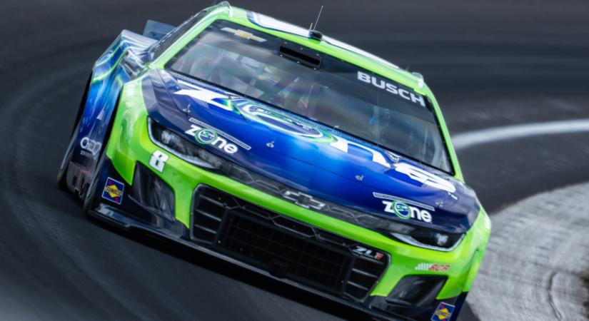 Corey Day és Austin Hill versenyez a komoly betegséggel küzdő Kyle Busch helyén ezen a hétvégén, Charlotte-on