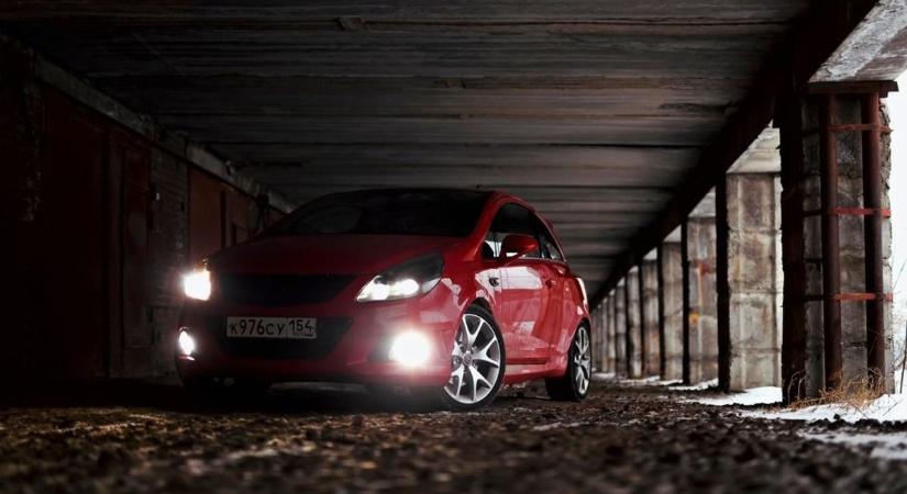 Opel: lassan, de biztosan fogja kivéreztetni a nagy múltú márkát a Stellantis – itt a 2030-as terv