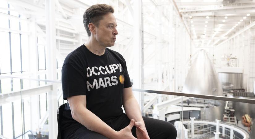 Musk tőzsdére viszi a birodalma legértékesebb csillagát: az égbe emelkedhet a SpaceX?