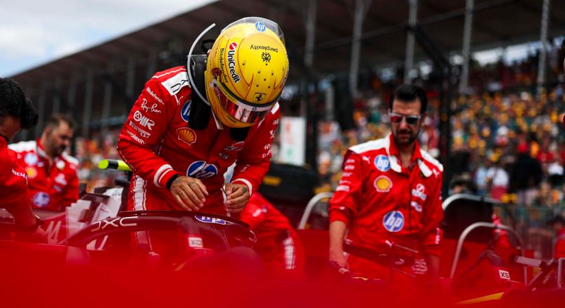 Hamilton üzent a kritikusainak: „Szokjanak hozzá, még jó ideig itt leszek!”