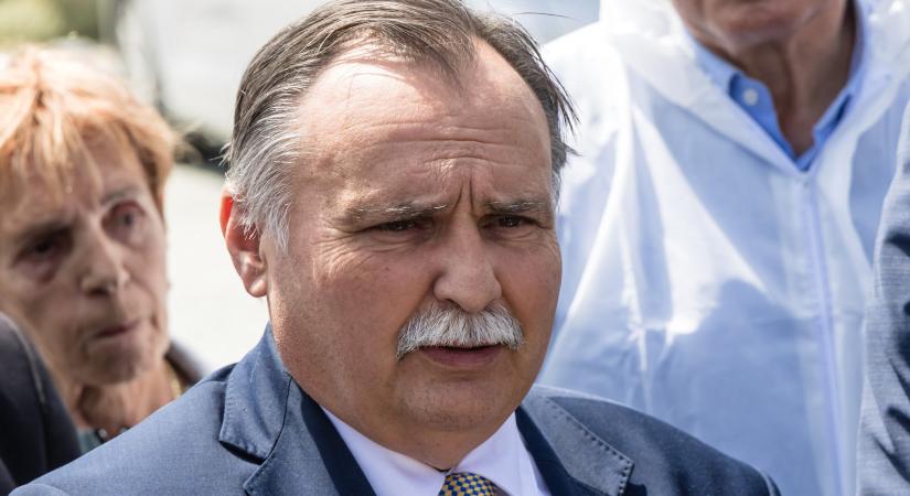 Fordulat az azbesztbotrányban, fontos bejelentést tett Gajdos László