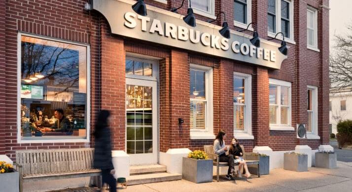 Pontatlanul számolt a mesterséges intelligencia – Leállította készletszámláló rendszerét a Starbucks