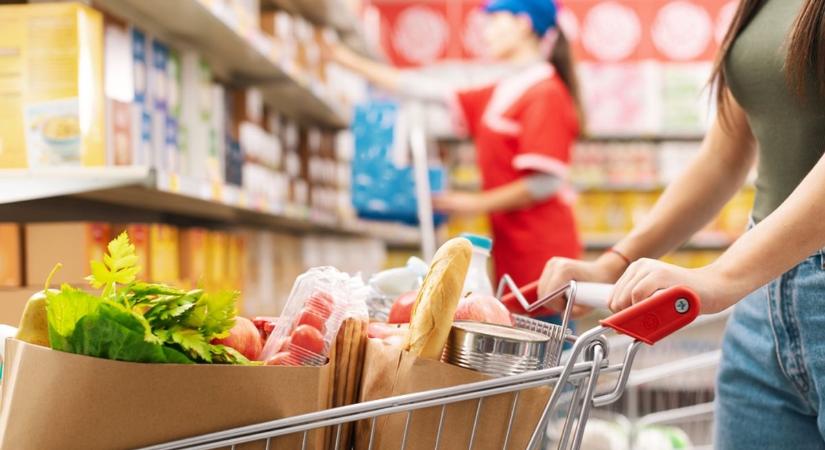 Két napra bezárnak a boltok, most érdemes időben bevásárolni