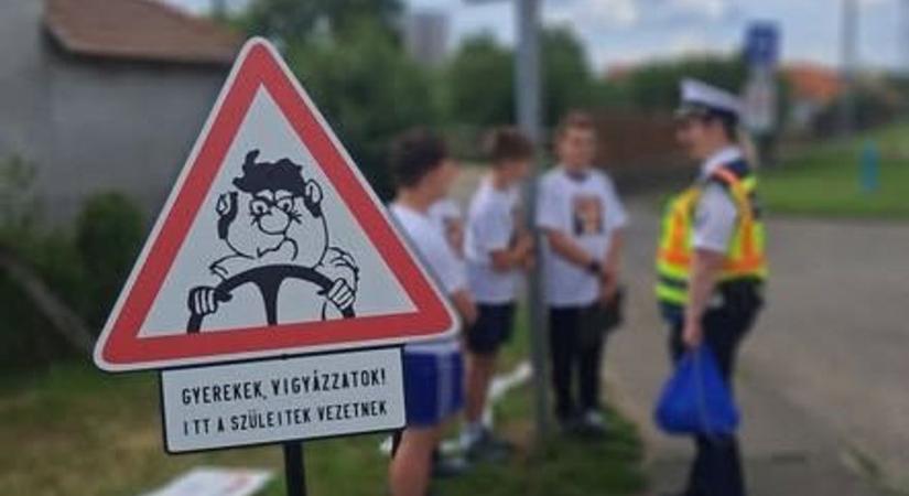 Gyerekek figyelmeztették az autósokat a borsodi településen