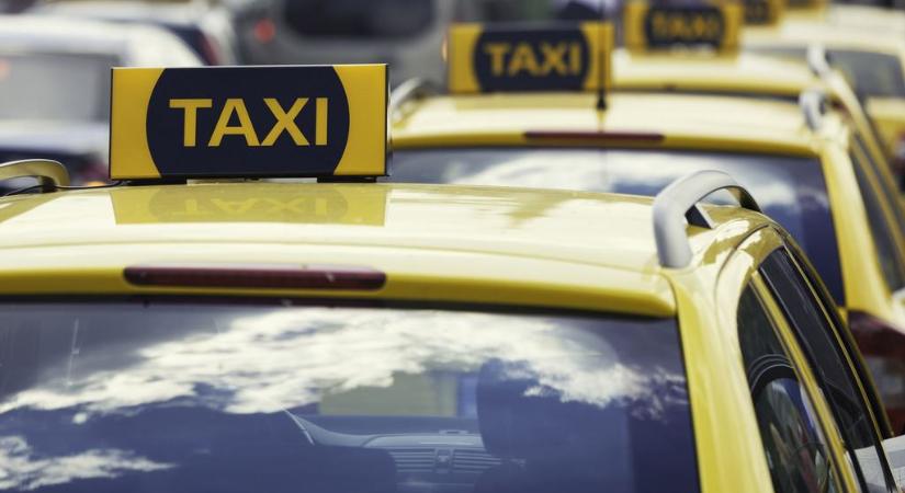 Hatalmasat drágulhat a budapesti taxizás – ennyit fizethetsz majd egy fuvarért