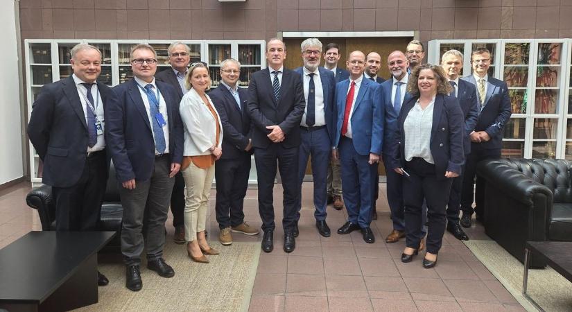 Hegedűs Zsolt bejelentette, ki vezeti majd a visszatérő OEP-et