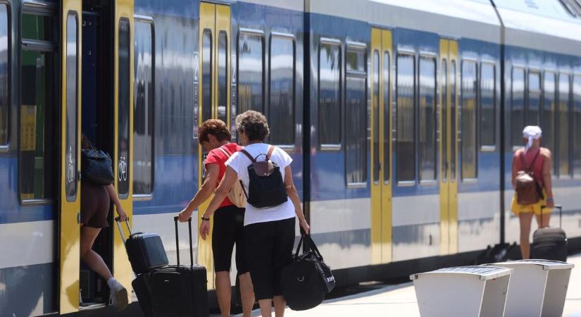 Figyelem, fontos változás jön a Pécs–Budapest vasútvonalon