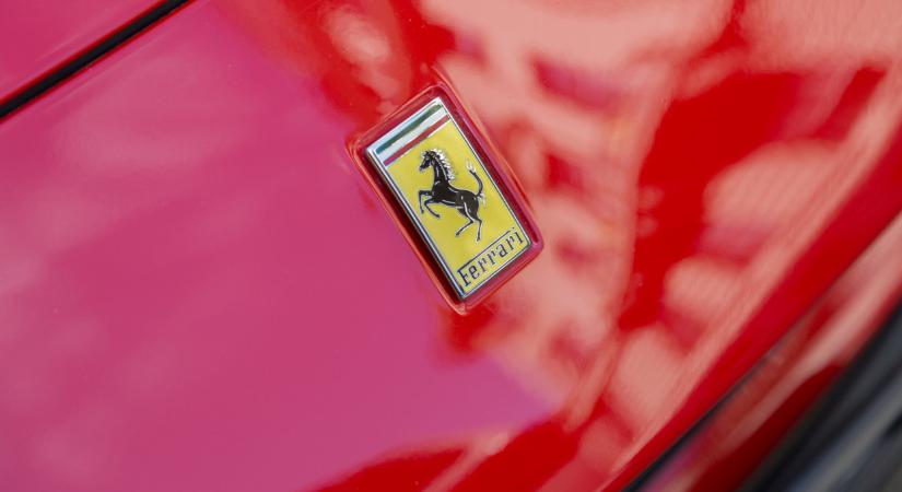 Elképesztő luxusautókat árverez a NAV: bárki licitálhat, Ferrari, Lamborghini, Porsche is a listán