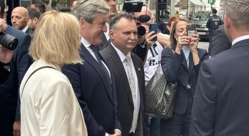 Gajdos László Bécsben elérte, hogy leállítsák az azbeszttartalmú kőzet Magyarországra szállítását
