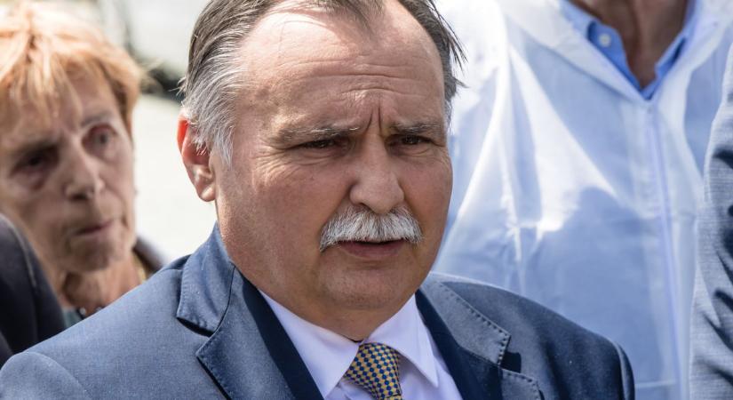 Gajdos László: az osztrákok leállítják az azbeszttel szennyezett kő exportálást Magyarországra