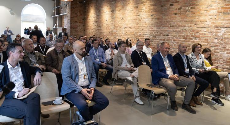 Nemcsak a robot fontos – így működik a raktárautomatizálás
