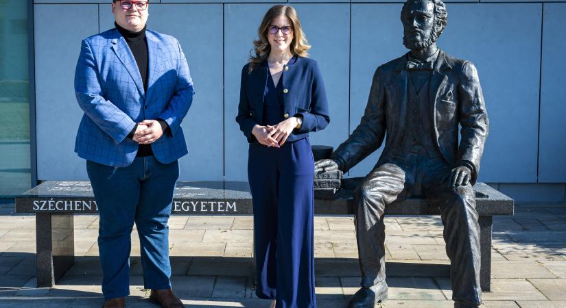 A mesterséges intelligenciától az azbesztmentesítésig: több mint hatvan ösztöndíjas mutatta be kutatását a Széchenyi István Egyetemen