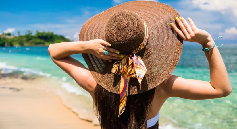 51 nyári outfit, ami akkor is jól áll, ha nem sikerült elérni a „beach body-t”