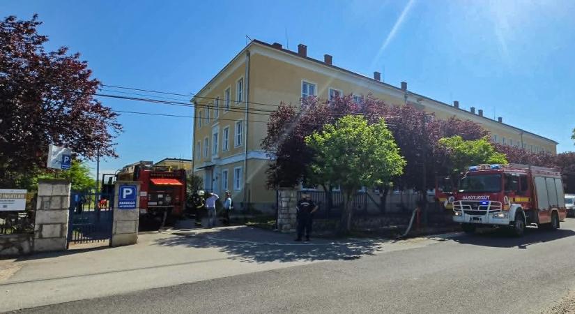 Tűz volt egy esztergom-kertvárosi oktatási intézményben