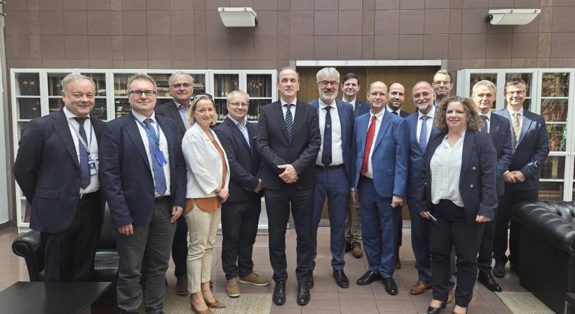 Hegedűs Zsolt bejelentése: visszatér az OEP, már az új vezetője is megvan