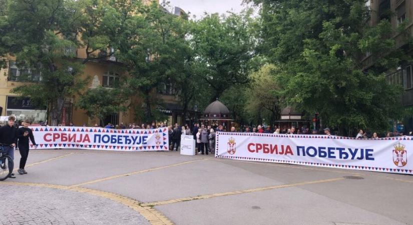 Kreni-Promeni: Gimnazistákat támadtak meg haladó szimpatizánsok