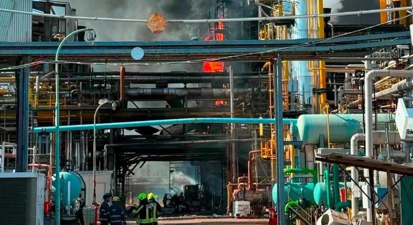 Több halottja is lehet a MOL tiszaújvárosi üzemében történt robbanásnak
