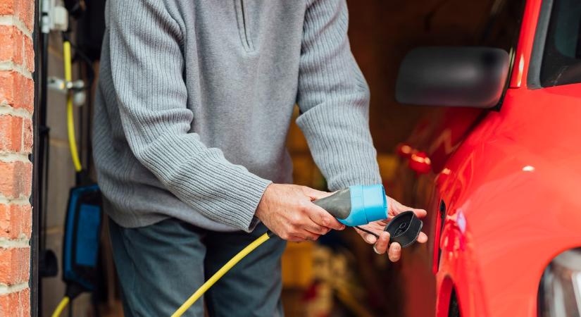 Eladta a Škodáját, és elektromos autót vett: 1 év után jött rá arra, amit a szalonban nem mondtak el neki