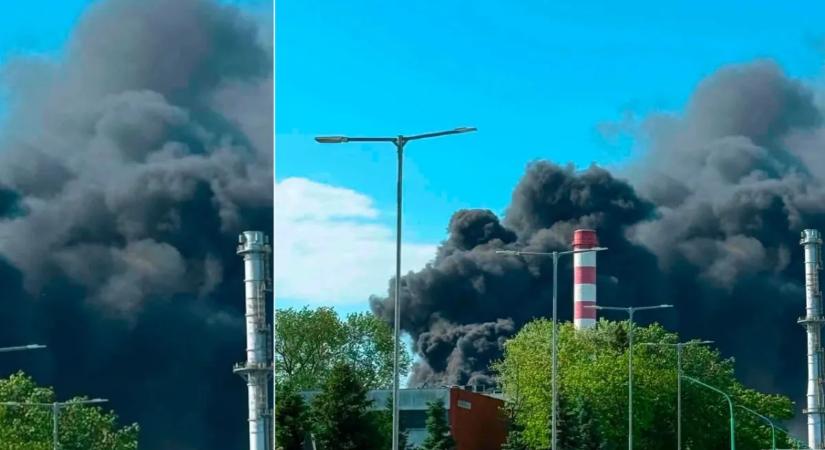 Robbanás Tiszaújvárosban: elkezdték hazaküldeni a dolgozókat, hatalmas volt a riadalom