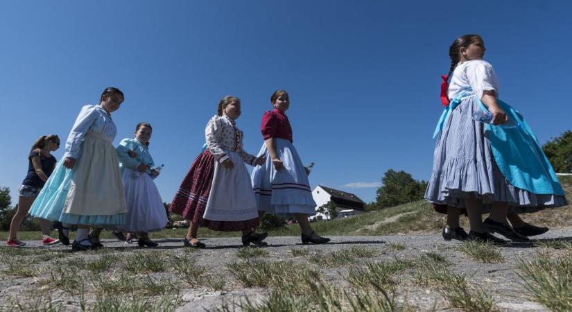 Pünkösdi Örökség Ünnep flamencoval a szentendrei Skanzenben