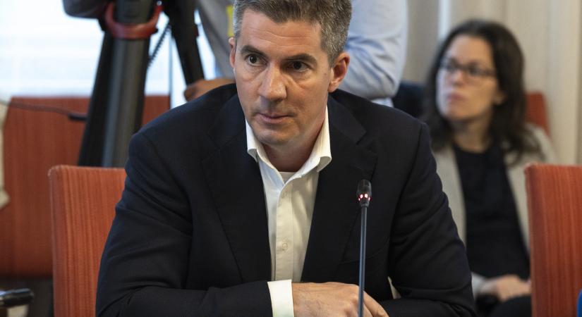 Kocsis Máté szerint gyilkos terror árad, véres erőszakkal üldözik a Fidesz valamennyi szavazóját a választás óta, ezért megalapítják a Védvonalat