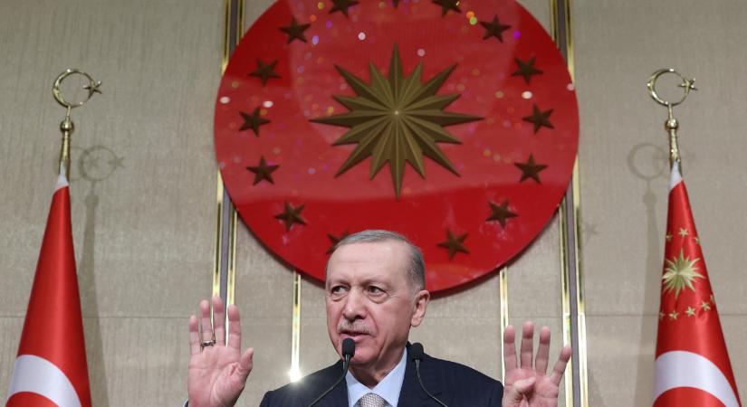 Erdogan bezárat egy jelentős isztambuli egyetemet