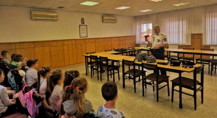 „112, segítség!” – így tanulták meg az óvodások a fontos számot