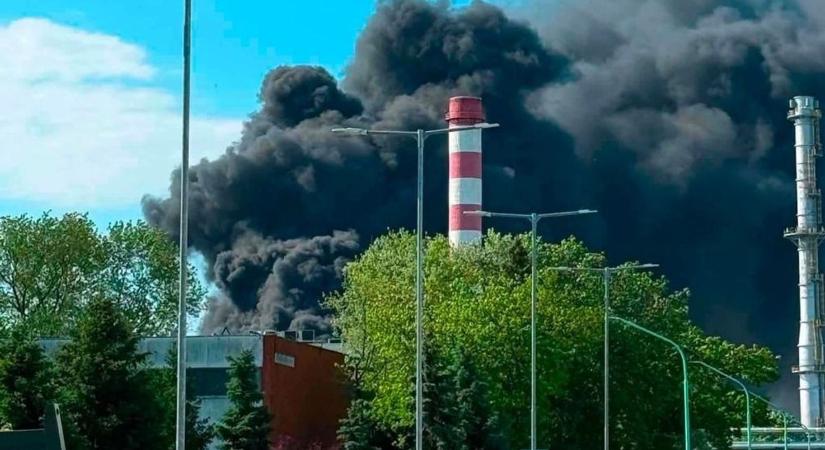 Robbanás a Mol tiszaújvárosi üzemében, halálos áldozat is van - belső videóval