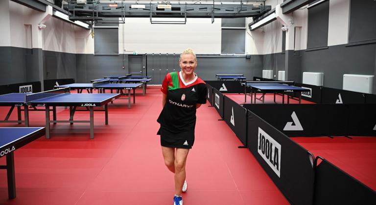 Nem akármilyen sportcsarnokot nyitott Póta Georgina Zuglóban