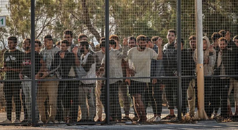 Kiakadtak: migránstábortól tartanak magyar városokban a migrációs paktum miatt