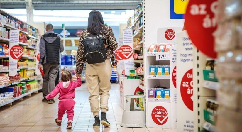 Kétnapos leállás jön pünkösdkor: zárva lesznek a boltok Tolna vármegyében