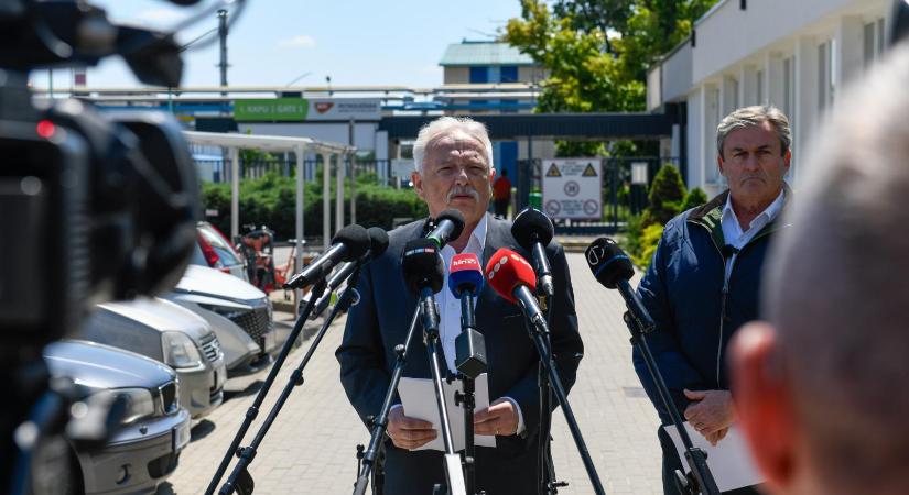 Hernádi Zsolt szerint üzemi baleset történt a Mol tiszaújvárosi üzemében, külső beavatkozásnak nem látták nyomát