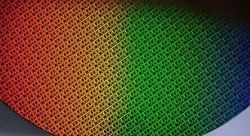 Az Intel tervei szerint 2028-ban kísérleti termelésbe állhat a 14A gyártástechnológia