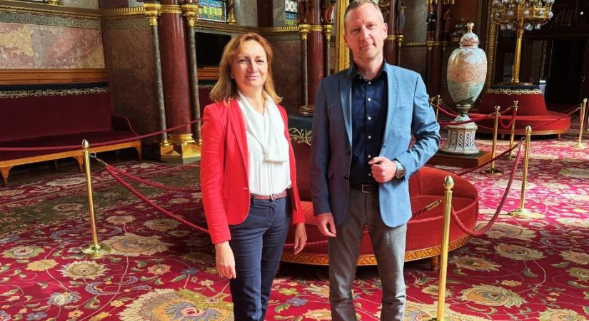 Ismert tévés lesz a Tisza-frakció sajtófőnöke