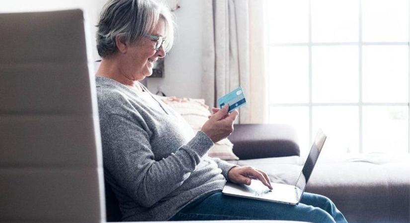 Egy telefonhívás, és eltűnt 2 millió forint: újabb nyugdíjast vertek át Zalában
