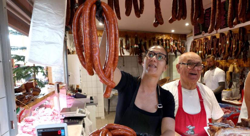 Megjelent a cseresznye a piacon, a húsfronton pedig a húsvéttal vetekszik a pünkösd előtti forgalom