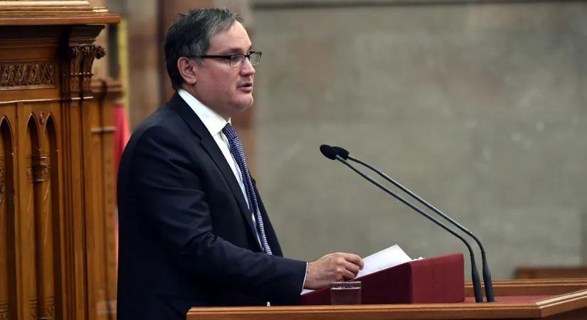 A hiányzó uniós pénzek és a választási osztogatás miatt állt földbe a költségvetés április végére