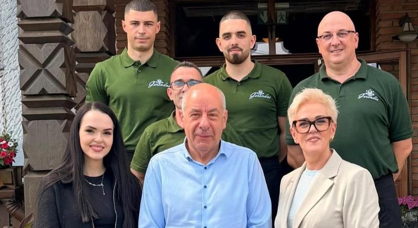 Sulyok Tamás már Erdélyben, bizonyára Csíksomlyóra tart