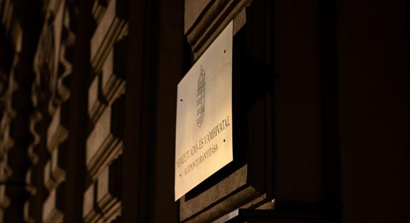 Költségvetési csalás és hűtlen kezelés miatt nyomoz a NAV az NKA-támogatásokkal ügyében