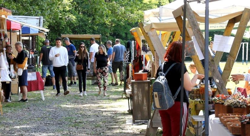 Chili, terepjárók és gyerekprogramok lepik el a Balaton-felvidéket a hétvégén