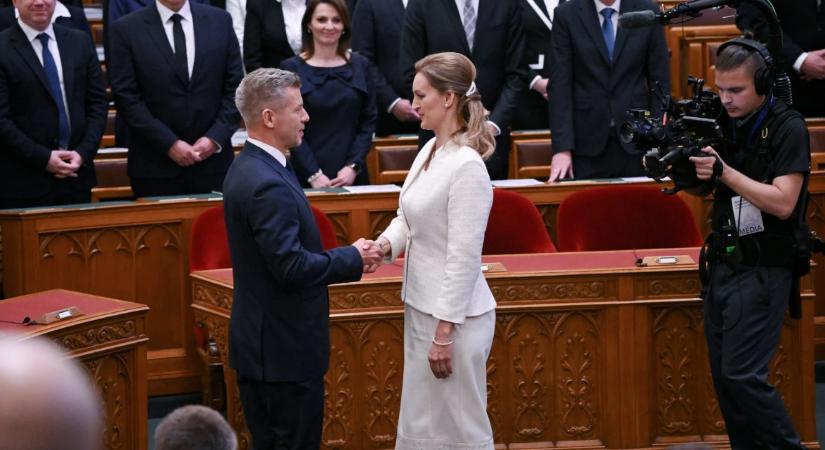 Az Orbán-kormány tagjai után a volt országgyűlési képviselők is megkapták a felszólítást, Forsthoffer Ágnes nem kertelt