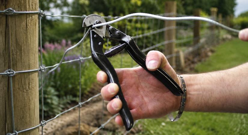 Ha kerítést kell javítani, szükség lehet erre az hasznos eszközre